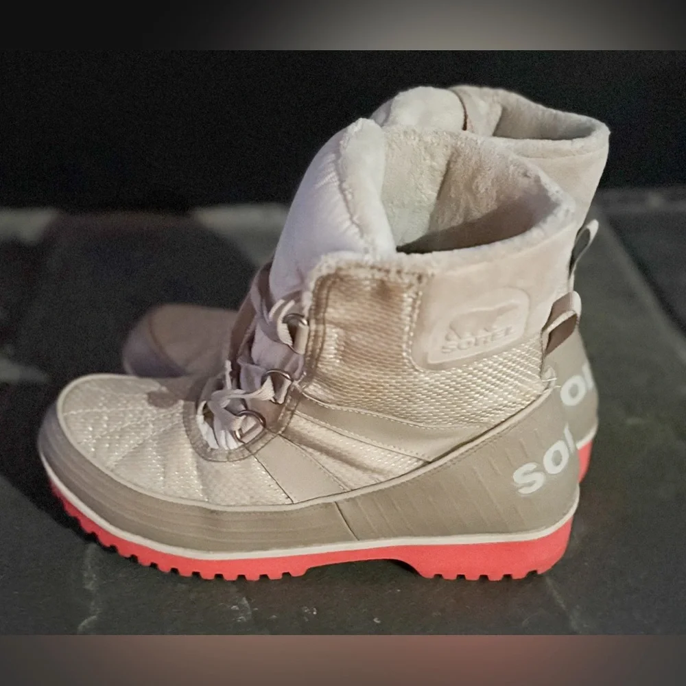 Sorel cozy stylish